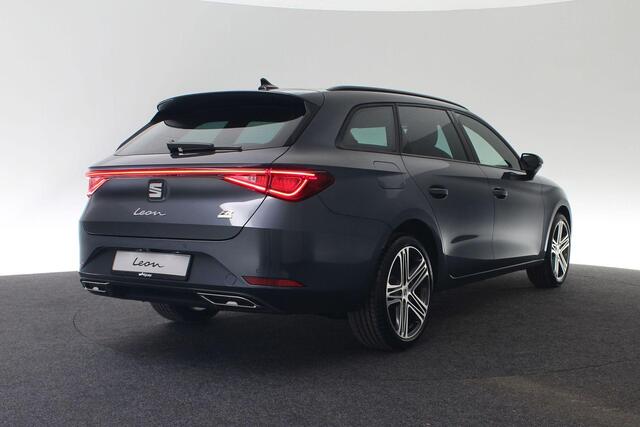 Seat LEON FR First Edition 1.5 TSI eHybrid 150 kW / 204 pk DSG | Camera | LED | ACC | Side Assist | 18 inch