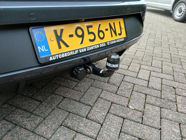 Seat LEON ST 1.5 TSI FR Business Intense DSG-7 + LED verl. + Winterpakk. + Trekhaak!