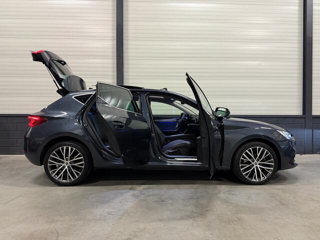 Seat LEON 1.4 TSI eHybrid PHEV 52DKM!/PANO/LED/ACC/CAMERA/VIRTUAL/SFEER/18"LMV/SPORTSTOELEN H.LEER/PRIVACY/WINTERPAKKET/PDC+ASSIST/PLUG-IN HYBRID 204PK!!