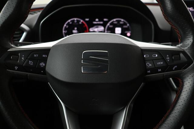Seat LEON 1.5 eTSI FR Intense | Adaptive cruise | Carplay | Sportstoelen | Full LED | Navigatie | Climate control | Parkeerhulp | Dodehoek detectie