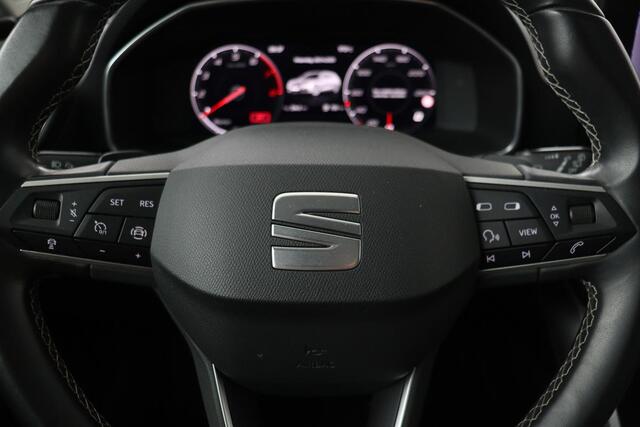 Seat LEON 1.5 eTSI Style Launch Edition | Trekhaak | Carplay | Adaptive cruise | Carplay | Navigatie | Park Assist | Climate control