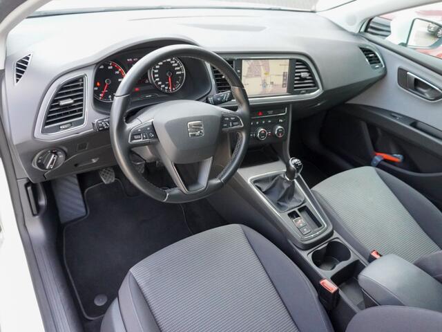 Seat LEON 1.0 EcoTSI Style Led | CarPlay | Camera | 1e eigenaar | Park. se