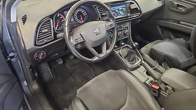 Seat LEON 1.0 EcoTSI 115pk Style Connect / Navigatie / Panoramadak / LED / Camera