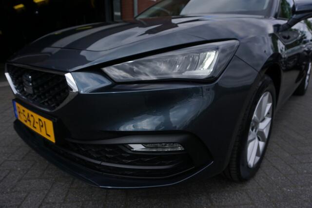 Seat LEON Sportstourer 1.0 TSI REFERENCE NOV 2022 ORIGINEEL NEDERLANDS DEALER ONDERHOUDEN ANDROID-APPLECARPLAY(NAVI) ECC AIRCO CRUISECONTROL LANE ASSIST BLUETOOTH LED LAMPEN 4X ELECTR.RAMEN/SPIEGELS
