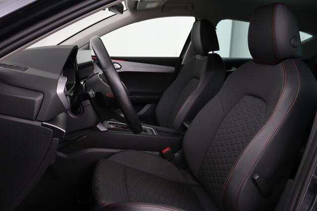 Seat LEON 1.5 eTSI FR | Stoel & stuurverwarming | Trekhaak | Carplay | Navigatie | Adaptive cruise | Sportstoelen | Full LED