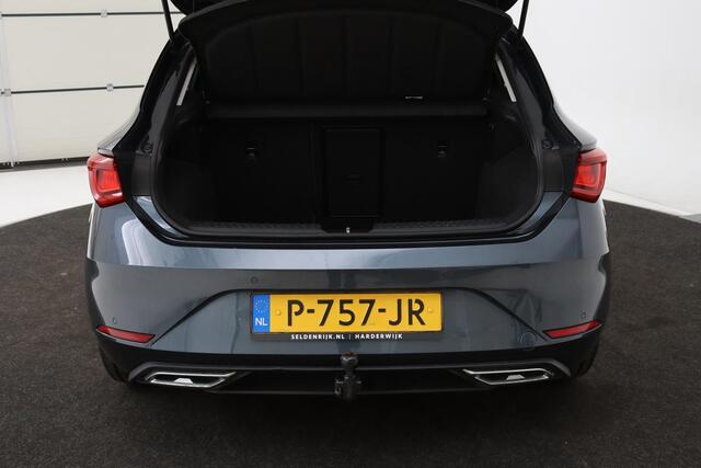 Seat LEON 1.5 eTSI FR | Stoel & stuurverwarming | Trekhaak | Carplay | Navigatie | Adaptive cruise | Sportstoelen | Full LED