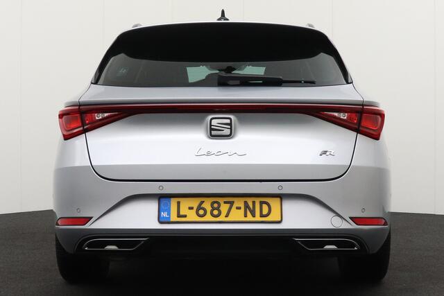 Seat LEON Sportstourer 1.5 eTSI FR Business Intense Carplay Adapt.Cruise LED
