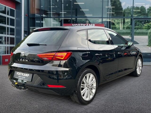 Seat LEON 1.5 TSI DSG XCELLENCE LEDEREN/CAMERA/TREKHAAK/NAVI/CARPLAY/