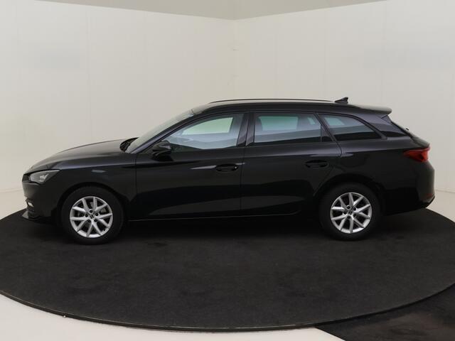 Seat LEON 1.0 eTSI Style | Cruise | Stuur/stoel verwarm. | Camera | Navi |