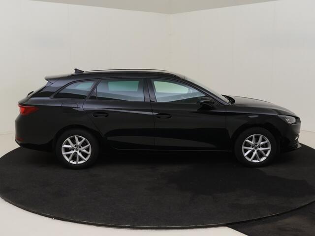 Seat LEON 1.0 eTSI Style | Cruise | Stuur/stoel verwarm. | Camera | Navi |