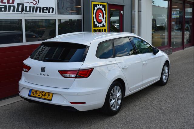 Seat LEON ST 1.0 EcoTSI Style Business Intense O.a: Carplay, Navi, Clima, Cruise, PDC, DAB, Etc. All-in prijs!