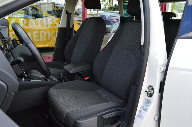 Seat LEON ST 1.0 EcoTSI Style Business Intense O.a: Carplay, Navi, Clima, Cruise, PDC, DAB, Etc. All-in prijs!