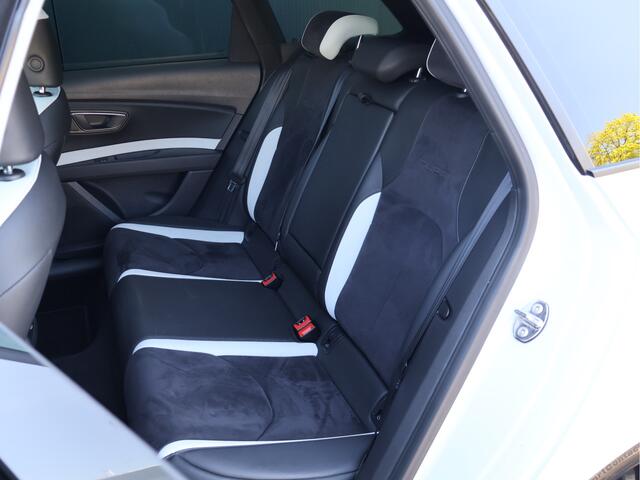 Seat LEON ST 2.0 TSI Cupra 290 *Bommetje*Pano*DSG*Carplay*Navi*