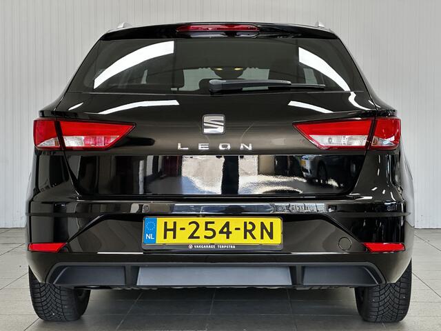Seat LEON ST 1.0 EcoTSI Style Business Intense NAVI/ Cruise/ Clima/ Keyless/ LMV''16/ Apple+Android/ Bluetooth/ Lane Asssist/ Diml. Auto/ Dagrijverlichting LED/ Grootlicht Assistent/ PDC V+A/ Regensensor/ Elek.Pakket.