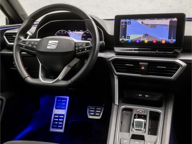 Seat LEON Sportstourer 1.5 eTSI FR Business Intense 150Pk Automaat (VITUAL COCKPIT, APPLE CARPLAY, GROOT NAVI, KEYLESS, LEDER/ALCANTARA, STUUR/STOELVERWARMING, SPORTSTOELEN, ADAPTIVE CRUISE, GETINT GLAS, SFEERVERLICHTING, NIEUWSTAAT)