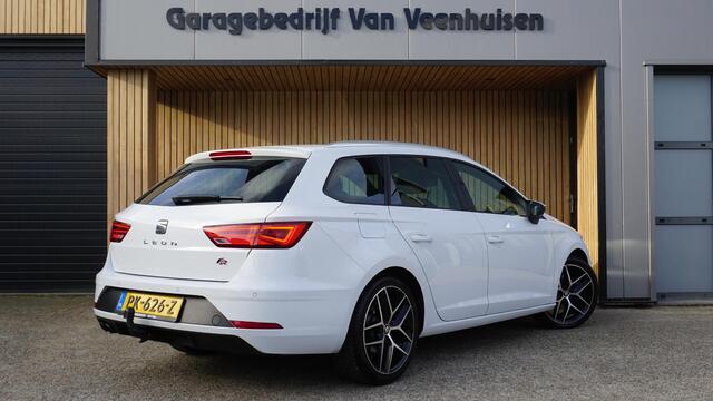 Seat LEON ST 1.4 EcoTSI 150pk FR-Line Pano.Dak LED 18inch LM Trekhaak Navi Clima *NL auto* 132368km *Nevada white Pearl*