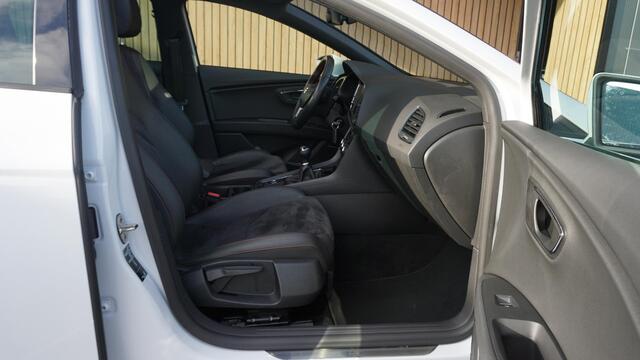 Seat LEON ST 1.4 EcoTSI 150pk FR-Line Pano.Dak LED 18inch LM Trekhaak Navi Clima *NL auto* 132368km *Nevada white Pearl*