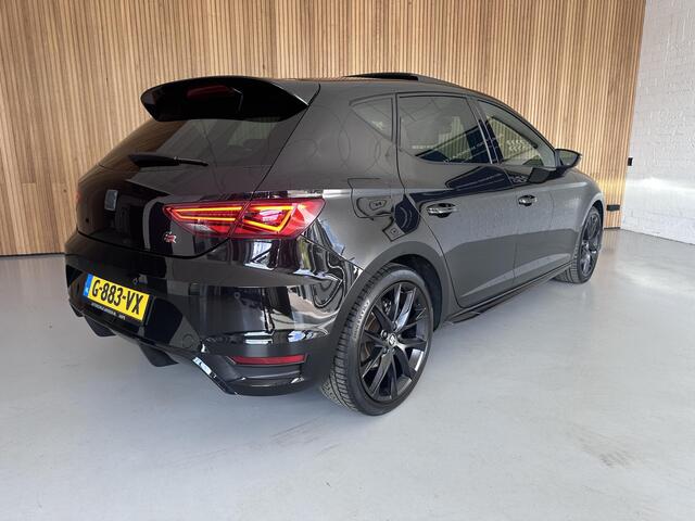 Seat LEON 1.5 TSI FR Ultimate Edition Black Pano | Digital 1.5 TSI FR Ultimate Edition Black