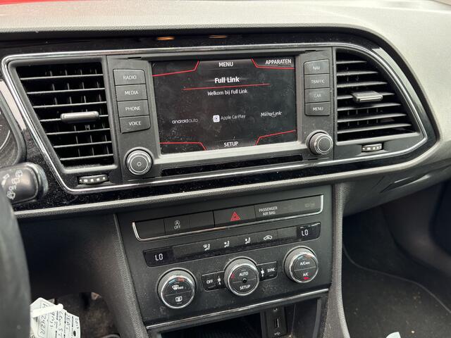 Seat LEON ST 1.0 EcoTSI Style Connect TREKHAAK / NAVI / CLIMA / CARPLAY / PDC / BLUETOOTH / CRUISE / NL-AUTO