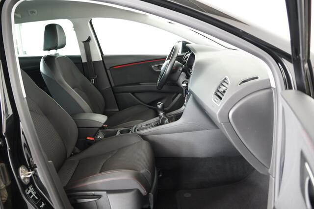 Seat LEON ST 1.4 EcoTSI FR / LED / ACC / Seat Sound / CarPlay / Navi