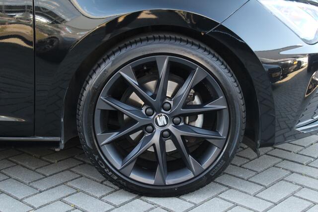 Seat LEON 1.5 TSI FR Ultimate Edition Black | Pano | Virtual | Beats