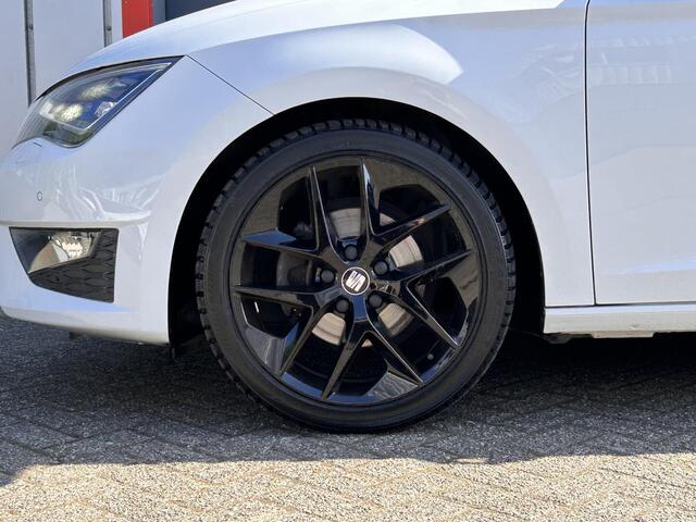Seat LEON ST 1.4 EcoTSI FR | LED | Lichtmetaal | Parkeer sensoren | Stoel verwarming |