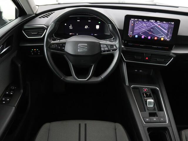 Seat LEON 1.5 eTSI Style | Stoel & stuurverwarming | Carplay | Navigatie | Full LED | Climate control | Parkeerhulp | Cruise control