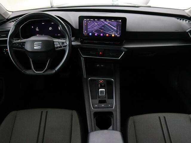 Seat LEON 1.5 eTSI Style | Stoel & stuurverwarming | Carplay | Navigatie | Full LED | Climate control | Parkeerhulp | Cruise control
