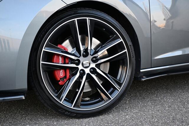 Seat LEON 2.0 TSI CUPRA 300 Pano | Sfeer | Apple-Carplay |