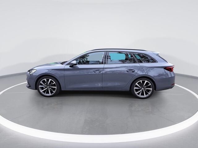 Seat LEON Sportstourer 1.5 eTSI FR Business Intense | 18 inch velgen performance Supreme | Safe en Drive | Graphene grey
