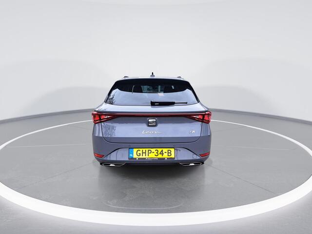 Seat LEON Sportstourer 1.5 eTSI FR Business Intense | 18 inch velgen performance Supreme | Safe en Drive | Graphene grey