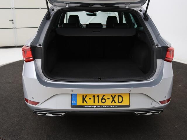 Seat LEON 1.4 TSI eHybrid PHEV FR | Carplay | Sfeerverlichting | Navigatie | Full LED | Sportstoelen | Parkeerhulp | Climate control | Cruise control