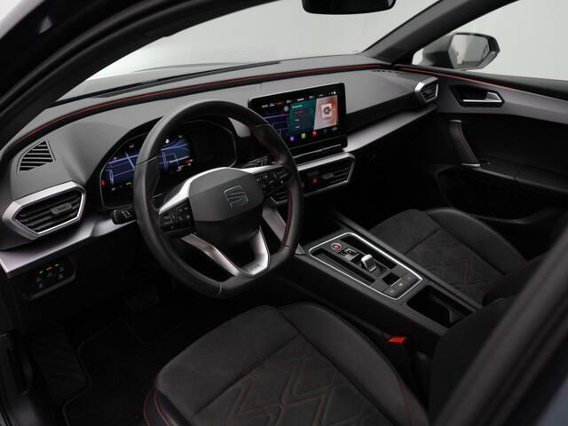 Seat LEON FR 1.4 TSI eHybrid 204 pk PHEV | Full LED | Automatische inparkeerhulp | Achteruitrijcamera | Adaptieve Cruise Control | Keyless | 17 inch