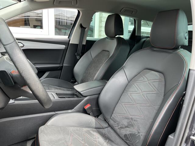 Seat LEON Sportstourer 1.4 TSI eHybrid PHEV FR / AUTOMAAT/ 204 PK/ ALCANTARA/ PARK. SENSOREN V+A/ STUUR+STOEL VERWARM./ NAVI/ BLUETOOTH/ MEMORY SEAT/ KEYLESS/ ACC/ DAB/ LED/ CLIMA/ DIGITAL DASH/ DRIVE SELECT/ ISOFIX/ 17'' LMV