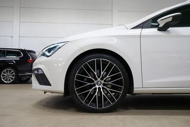 Seat LEON ST 1.4 TSI FR * Trekhaak - LED - 19" - Sound - Lane - App - DAB *