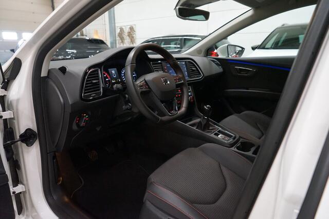 Seat LEON ST 1.4 TSI FR * Trekhaak - LED - 19" - Sound - Lane - App - DAB *