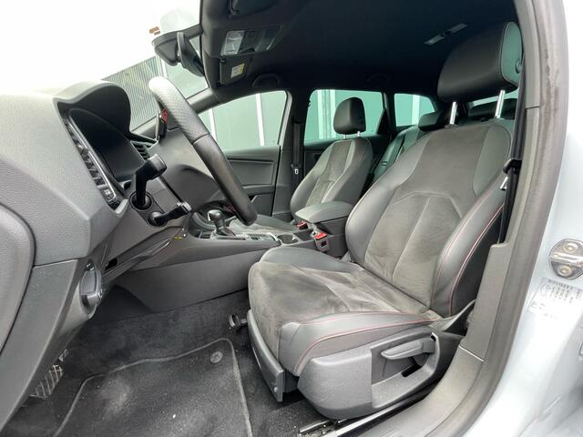 Seat LEON 1.5 TSI 150pk DSG FR Black Edition | ACC | Digitale cockpit