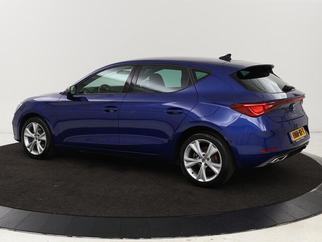 Seat LEON 1.4 eHybrid PHEV FR | Stoel & stuurverwarming | Camera | Adaptive cruise | Carplay | Keyless | Sfeerverlichting | Memory | Half leder | Navigatie | Full LED