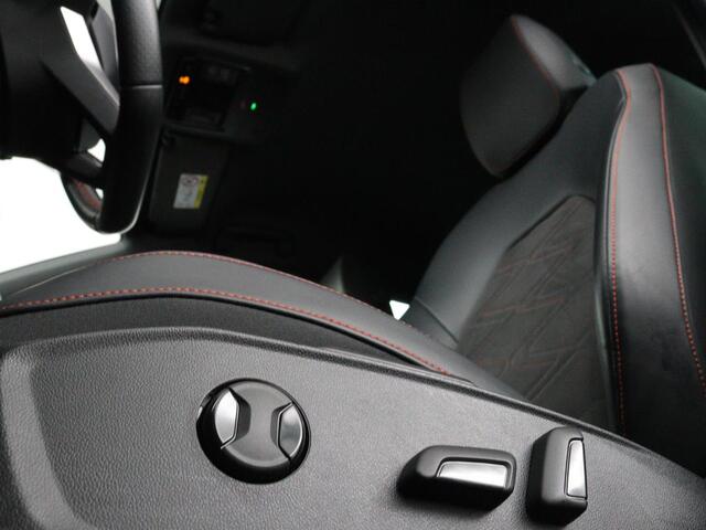 Seat LEON 1.4 eHybrid PHEV FR | Stoel & stuurverwarming | Camera | Adaptive cruise | Carplay | Keyless | Sfeerverlichting | Memory | Half leder | Navigatie | Full LED