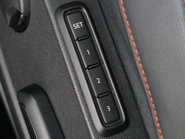 Seat LEON 1.4 eHybrid PHEV FR | Stoel & stuurverwarming | Camera | Adaptive cruise | Carplay | Keyless | Sfeerverlichting | Memory | Half leder | Navigatie | Full LED