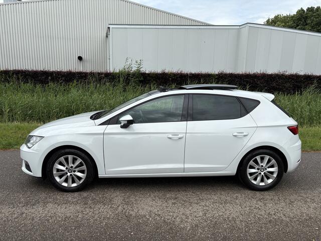Seat LEON 1.0 EcoTSI Style Business Intense / AUTOMAAT / PANORAMADAK / NAVI / 110dkm! NAP!