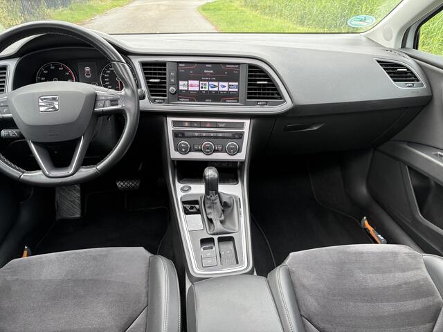 Seat LEON 1.0 EcoTSI Style Business Intense / AUTOMAAT / PANORAMADAK / NAVI / 110dkm! NAP!