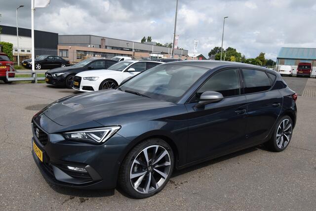 Seat LEON 1.5 TSI FR Launch Edition ,VIRTUAL COCKPIT , LED KOPL , PDC V+A , CLIMATR , ZWARTE HEMEL ,