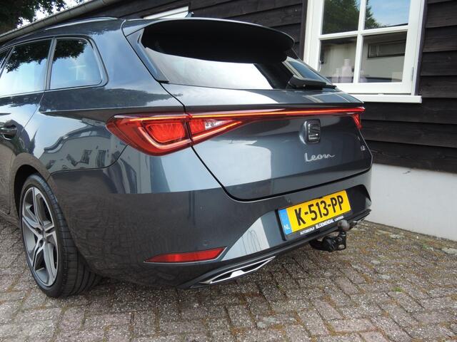Seat LEON 1.5 eTSI FR DSG Launch Edition