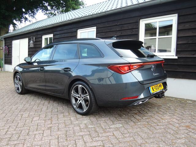 Seat LEON 1.5 eTSI FR DSG Launch Edition