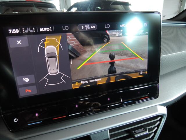 Seat LEON 1.5 eTSI FR DSG Launch Edition
