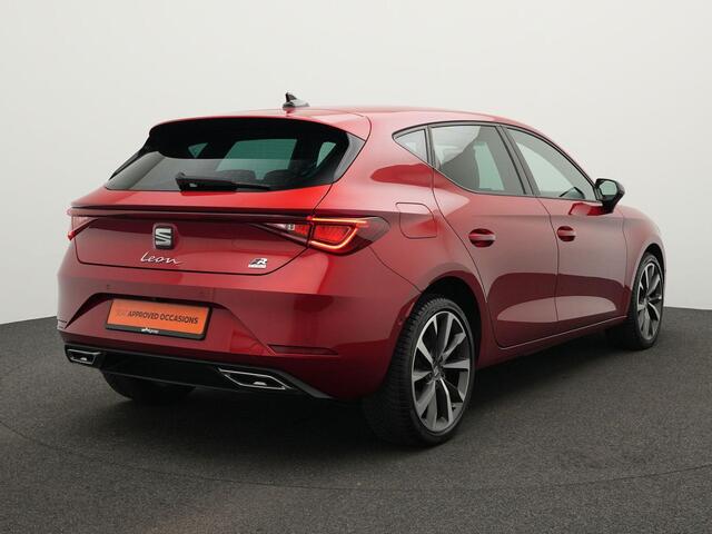 Seat LEON 1.4 TSI 204 pk DSG eHybrid PHEV FR | Navigatie | Stoelverwarming | Parkeersensoren voor/achter