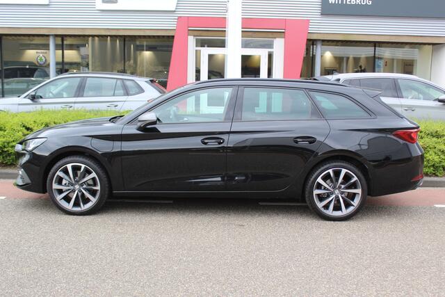 Seat LEON Sportstourer 1.5 TSI e-Hybrid FR PHEV First Edition 130 km range / Camera / Navigatiesysteem