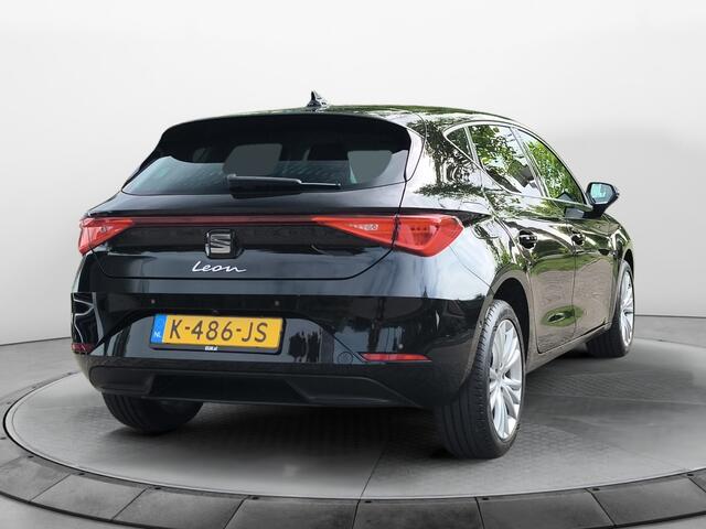 Seat LEON 1.0 TSI Style Launch Edition (111 PK) 2e-Eig. & Keurig-Onderh. BOVAG-Garantie. NL-Auto, Navigatie/Apple-Carplay/Android-Auto, Adaptive-Cruisecontrol, Keyless-Start, Parkeersensoren-V+A, Achteruitrijcamera, DAB, Lm-Velgen-17Inch, Privacy-Glas