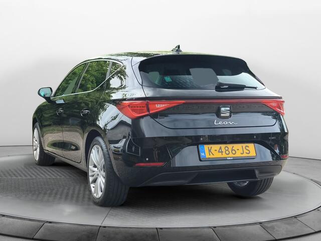 Seat LEON 1.0 TSI Style Launch Edition (111 PK) 2e-Eig. & Keurig-Onderh. BOVAG-Garantie. NL-Auto, Navigatie/Apple-Carplay/Android-Auto, Adaptive-Cruisecontrol, Keyless-Start, Parkeersensoren-V+A, Achteruitrijcamera, DAB, Lm-Velgen-17Inch, Privacy-Glas